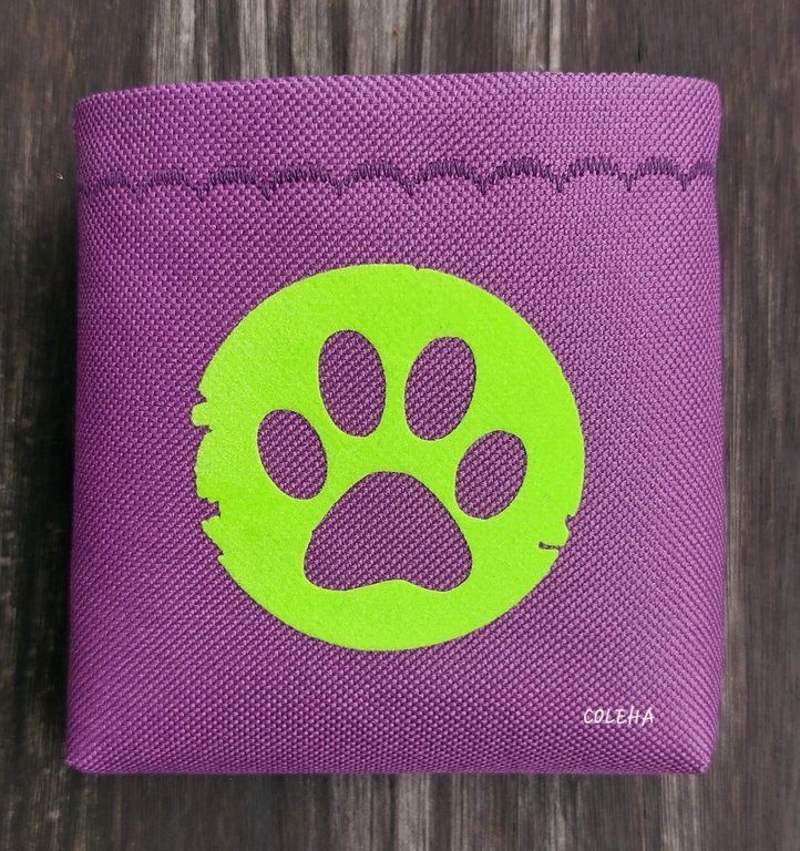 Taschentasche mit runder Pfote Gr. S - Violett / Neon-Grün
